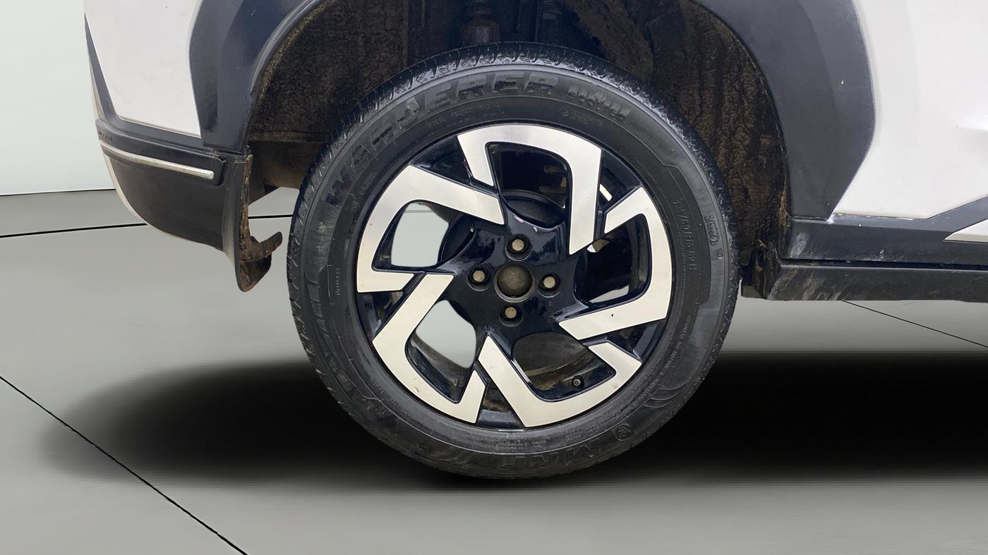 2022 Nissan MAGNITE XV PREMIUM TURBO CVT, Petrol, Automatic, 74,360 km, Right Rear Wheel