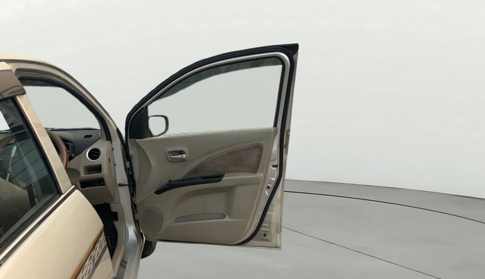 2017 Maruti Celerio ZXI (O), Petrol, Manual, 74,883 km, RHS Front Door