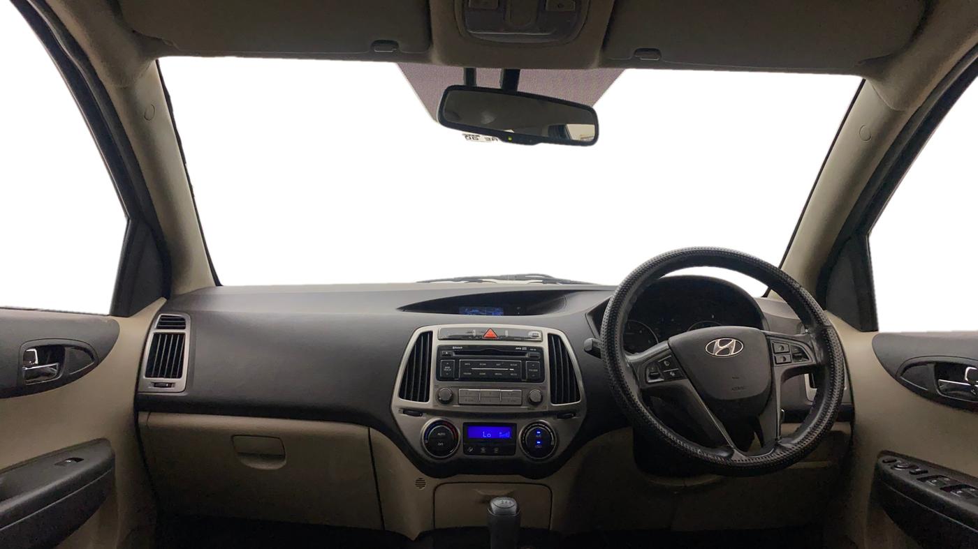 2013 Hyundai i20 SPORTZ 1.4 CRDI, Diesel, Manual, 1,46,594 km, Dashboard