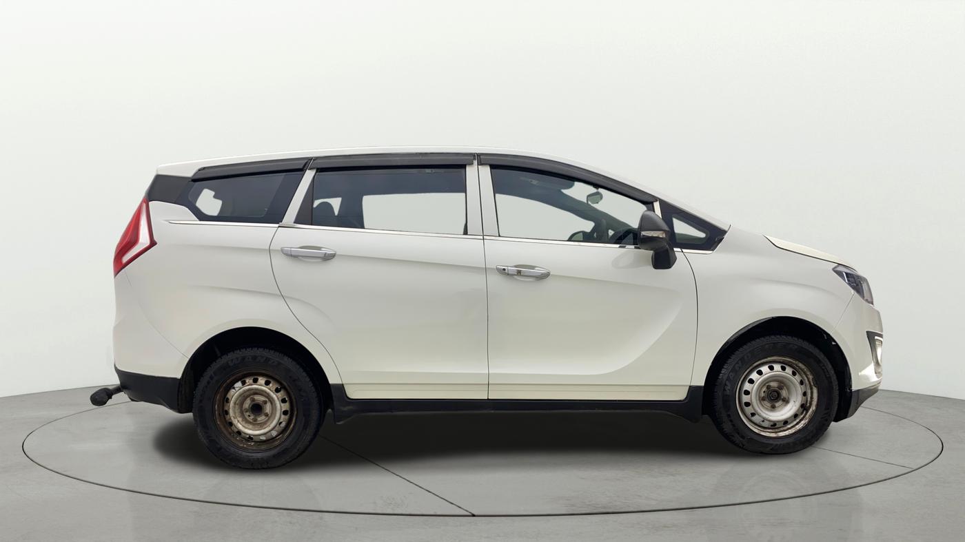 2019 Mahindra MARAZZO M2 8 STR, Diesel, Manual, 26,342 km, Right Side View