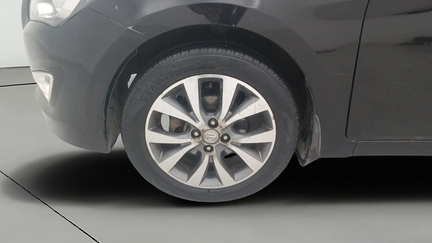 2017 Hyundai Verna 1.6 VTVT SX, Petrol, Manual, 61,833 km, Left Front Wheel