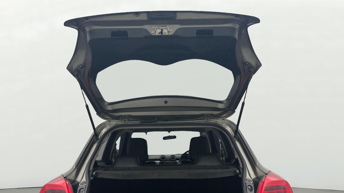 2018 Maruti Swift VXI AMT, Petrol, Automatic, 74,347 km, Boot Door Open