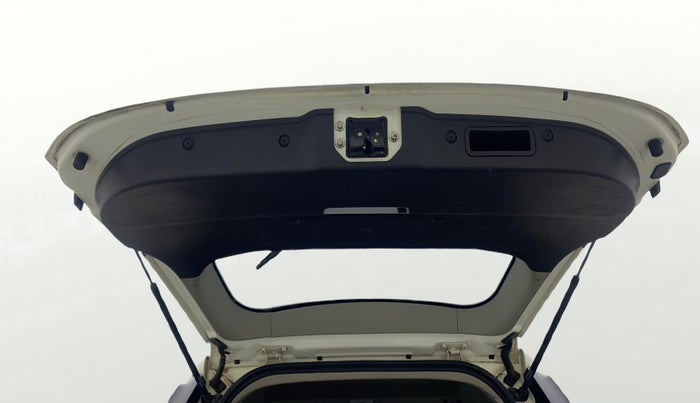 2019 Mahindra XUV500 W11, Diesel, Manual, 69,786 km, Boot Door Open