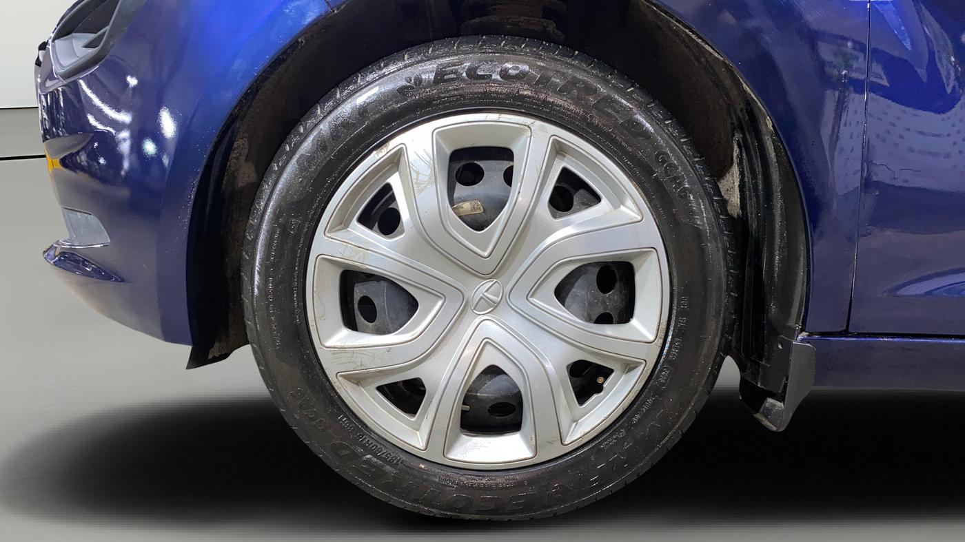2023 Tata ALTROZ XM PLUS SUNROOF, CNG, Manual, 16,224 km, Left Front Wheel