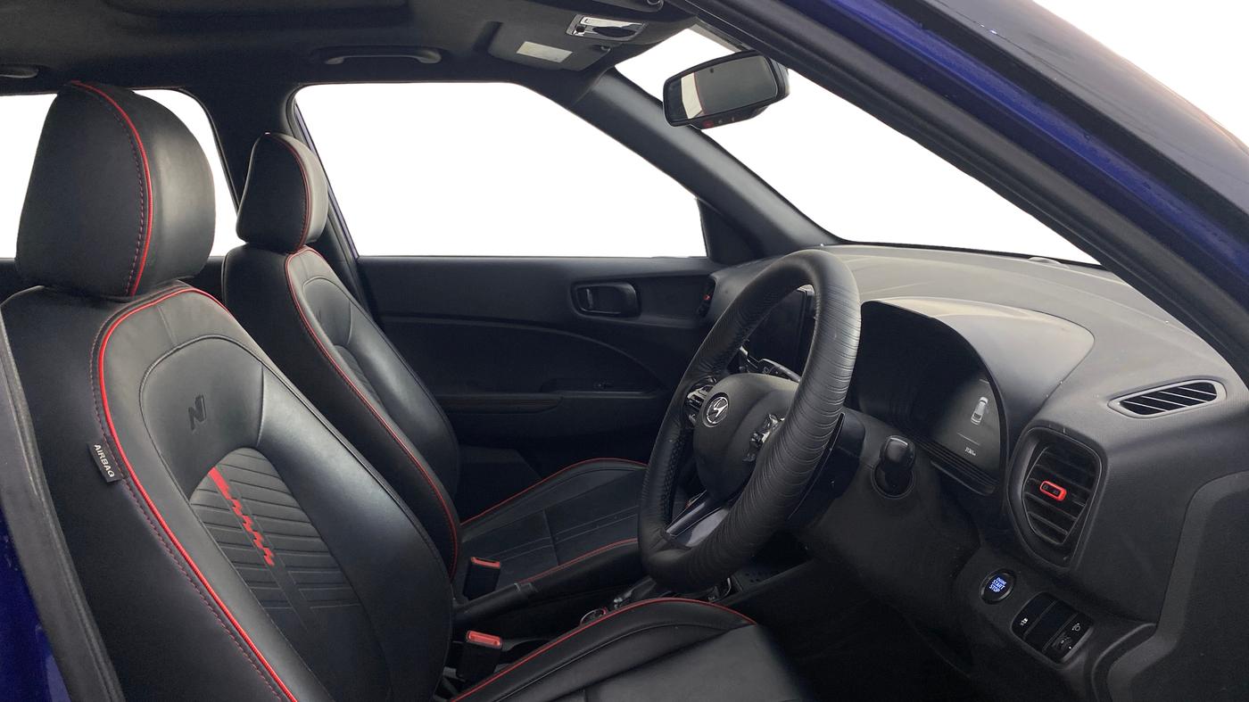 2022 Hyundai VENUE N LINE N8 1.0 TURBO DCT DUAL TONE, Petrol, Automatic, 31,361 km, Right Side Front Door Cabin