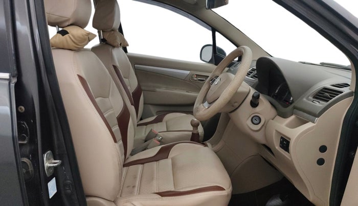 2017 Maruti Ertiga VXI CNG, CNG, Manual, 68,349 km, Right Side Front Door Cabin