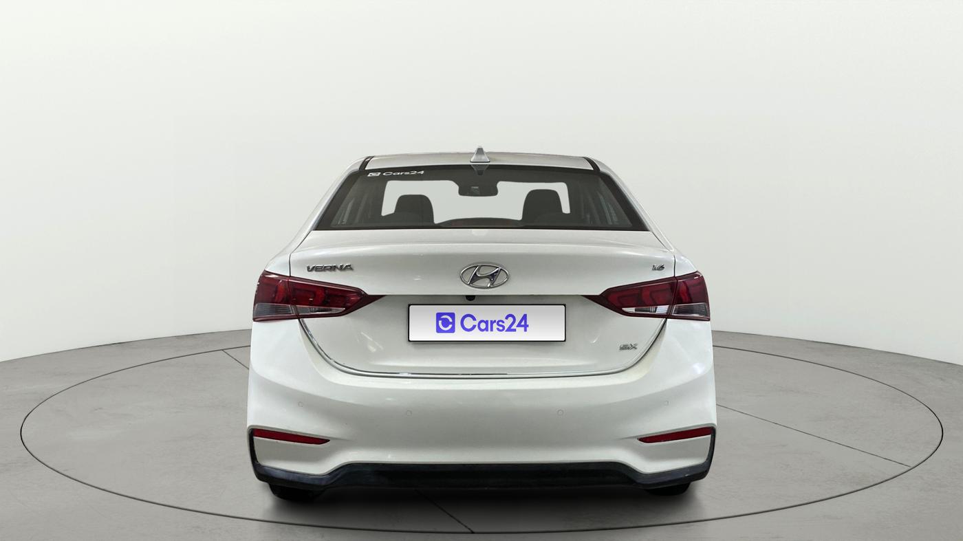 2019 Hyundai Verna 1.6 VTVT SX, Petrol, Manual, 31,997 km, Back/Rear