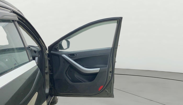 2020 Tata NEXON XM PETROL, Petrol, Manual, 30,947 km, RHS Front Door