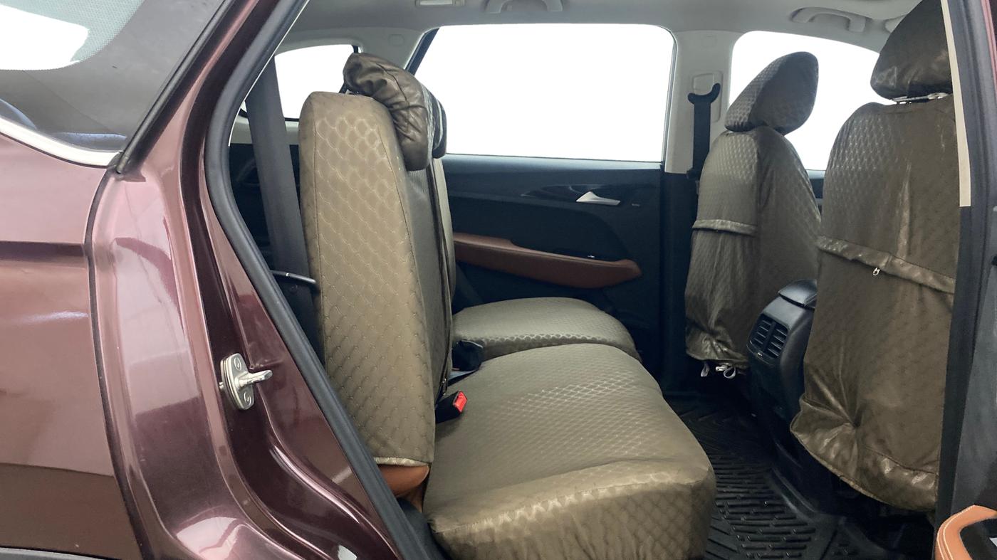 2022 MG HECTOR PLUS SELECT 2.0 DIESEL TURBO MT 7-STR, Diesel, Manual, 61,224 km, Right Side Rear Door Cabin