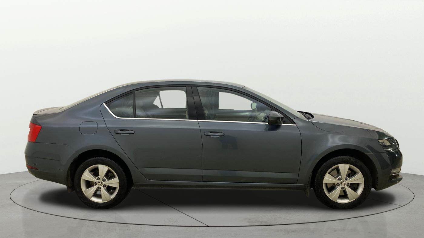 2019 Skoda Octavia STYLE 1.8 TSI AT, Petrol, Automatic, 99,250 km, Right Side View