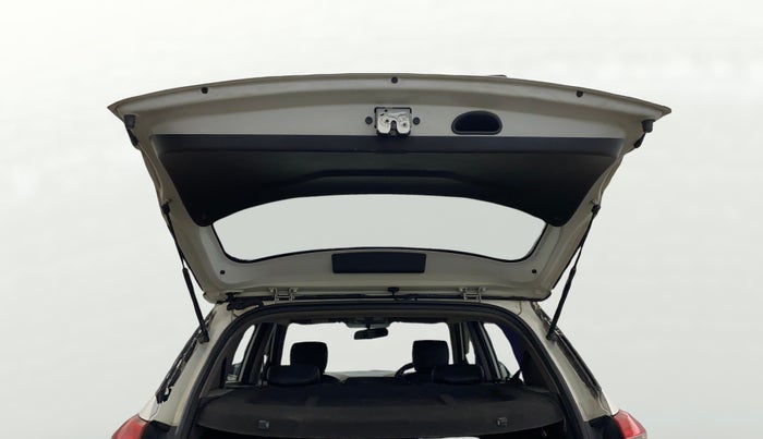 2017 Hyundai Creta SX PLUS 1.6 PETROL, Petrol, Manual, 67,686 km, Boot Door Open