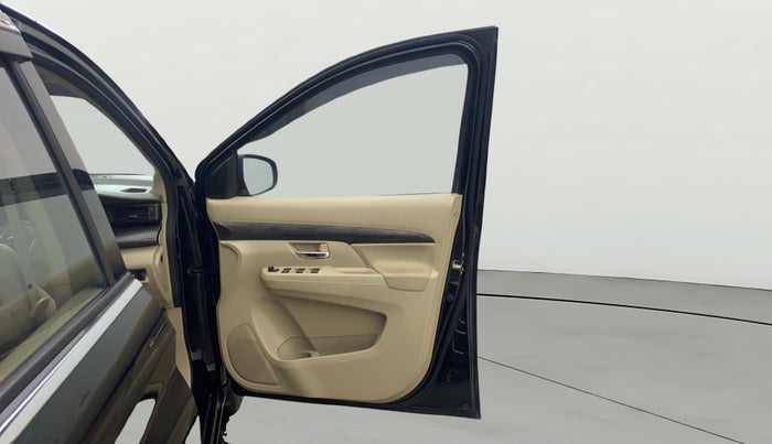 2023 Maruti Ertiga ZXi (O), Petrol, Manual, 26,021 km, RHS Front Door