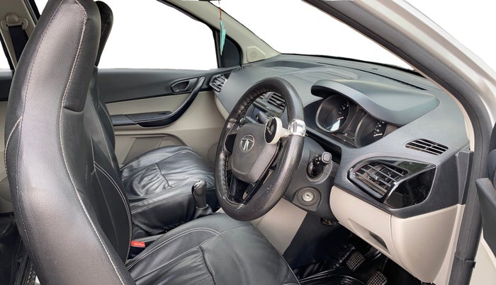 2018 Tata Tiago XT PETROL, Petrol, Manual, 73,023 km, Right Side Front Door Cabin