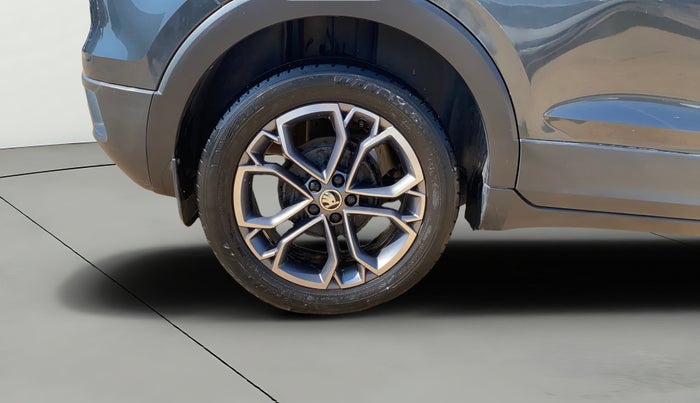 2022 Skoda KUSHAQ STYLE 1.5L TSI DSG, Petrol, Automatic, 79,930 km, Right Rear Wheel