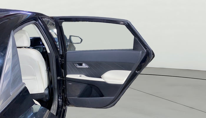 2024 Hyundai Verna SX (O) 1.5 MPI MT, Petrol, Manual, 9,359 km, RHS Rear Door