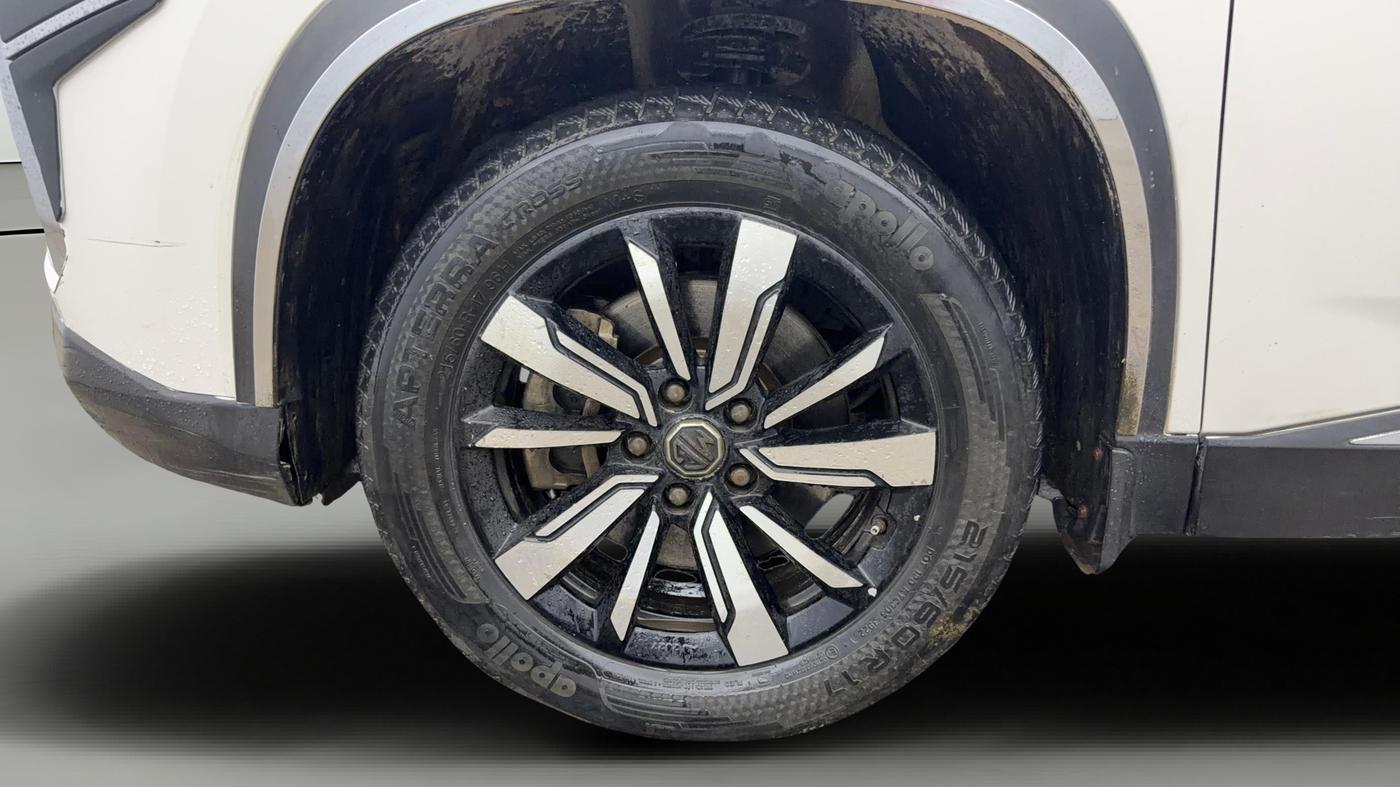 2019 MG HECTOR SHARP HYBRID 1.5 PETROL, Petrol, Manual, 61,573 km, Left Front Wheel