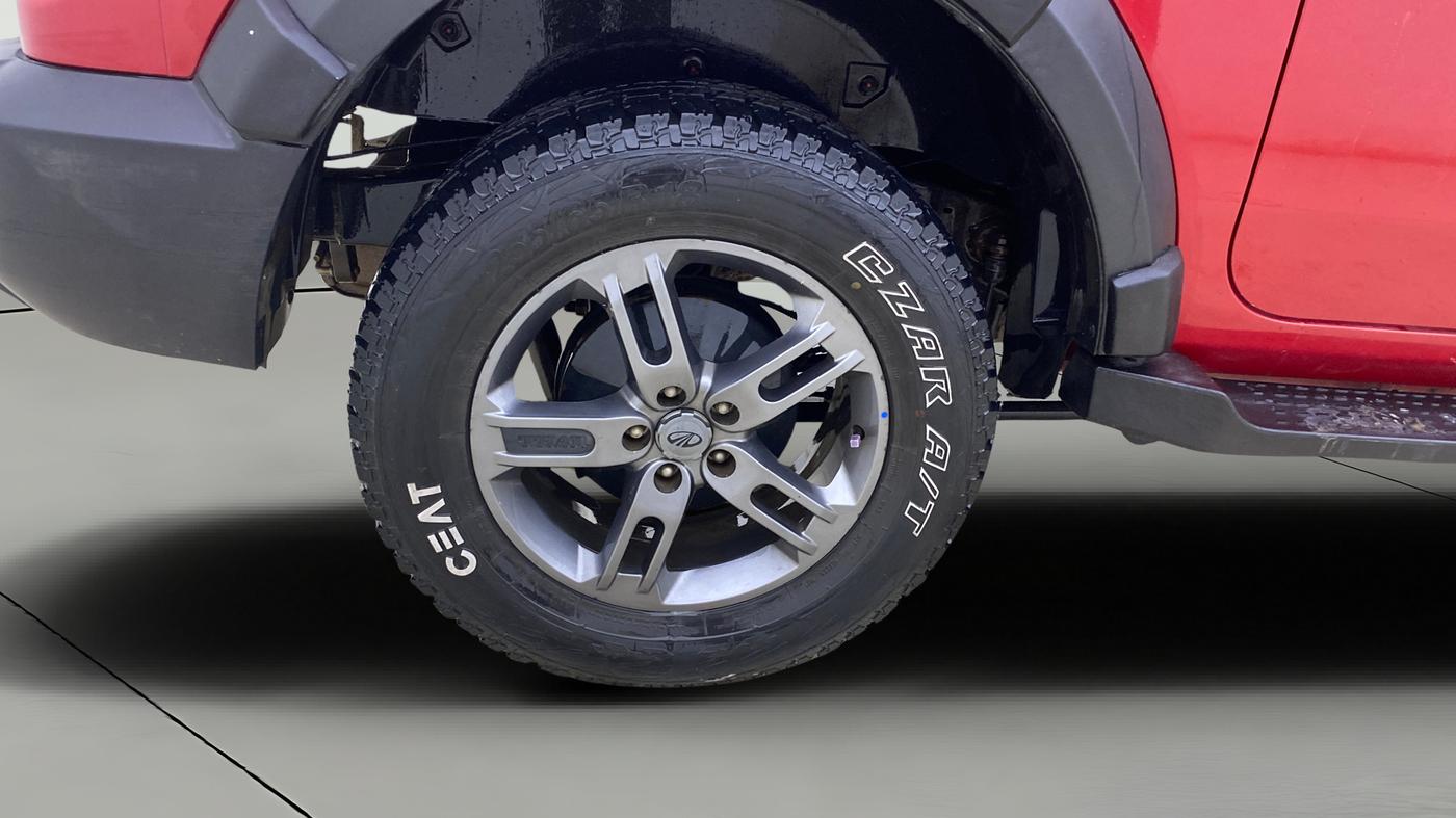 2021 Mahindra Thar LX HT PETROL 4WD MT, Petrol, Manual, 35,414 km, Right Rear Wheel