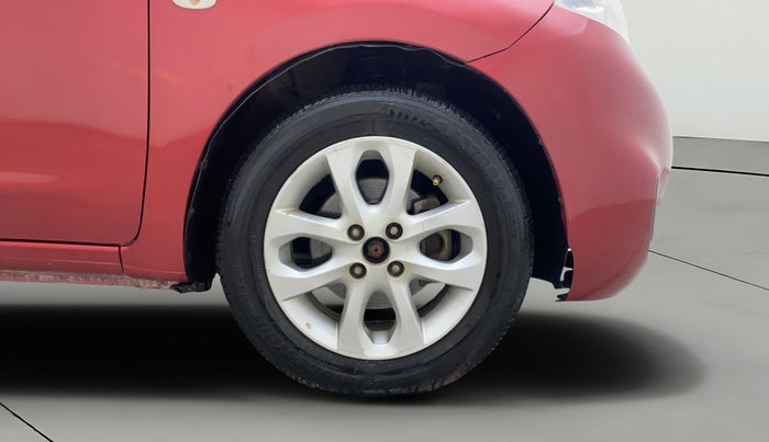 2014 Nissan Micra XV CVT, Petrol, Automatic, 99,651 km, Right Front Wheel