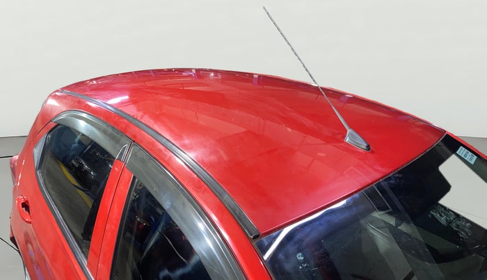 2018 Tata Tiago XT PETROL, Petrol, Manual, 1,06,040 km, Roof