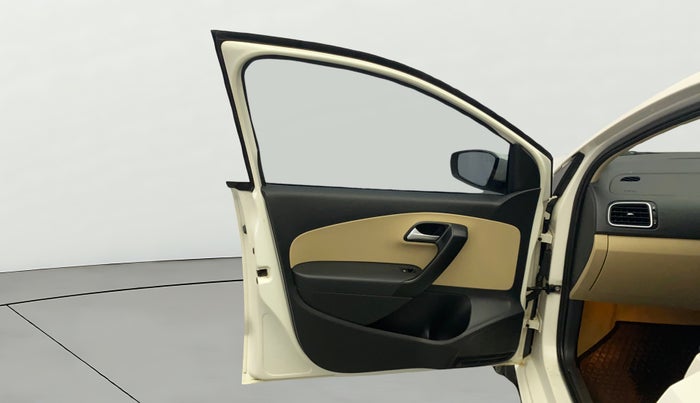 2017 Volkswagen Ameo HIGHLINE1.2L, Petrol, Manual, 1,02,380 km, LHS Front Door