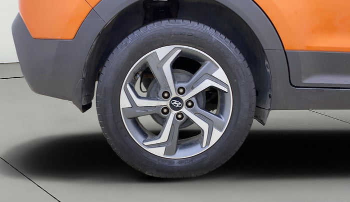 2018 Hyundai Creta SX 1.6 PETROL DUAL TONE, Petrol, Manual, 41,824 km, Right Rear Wheel