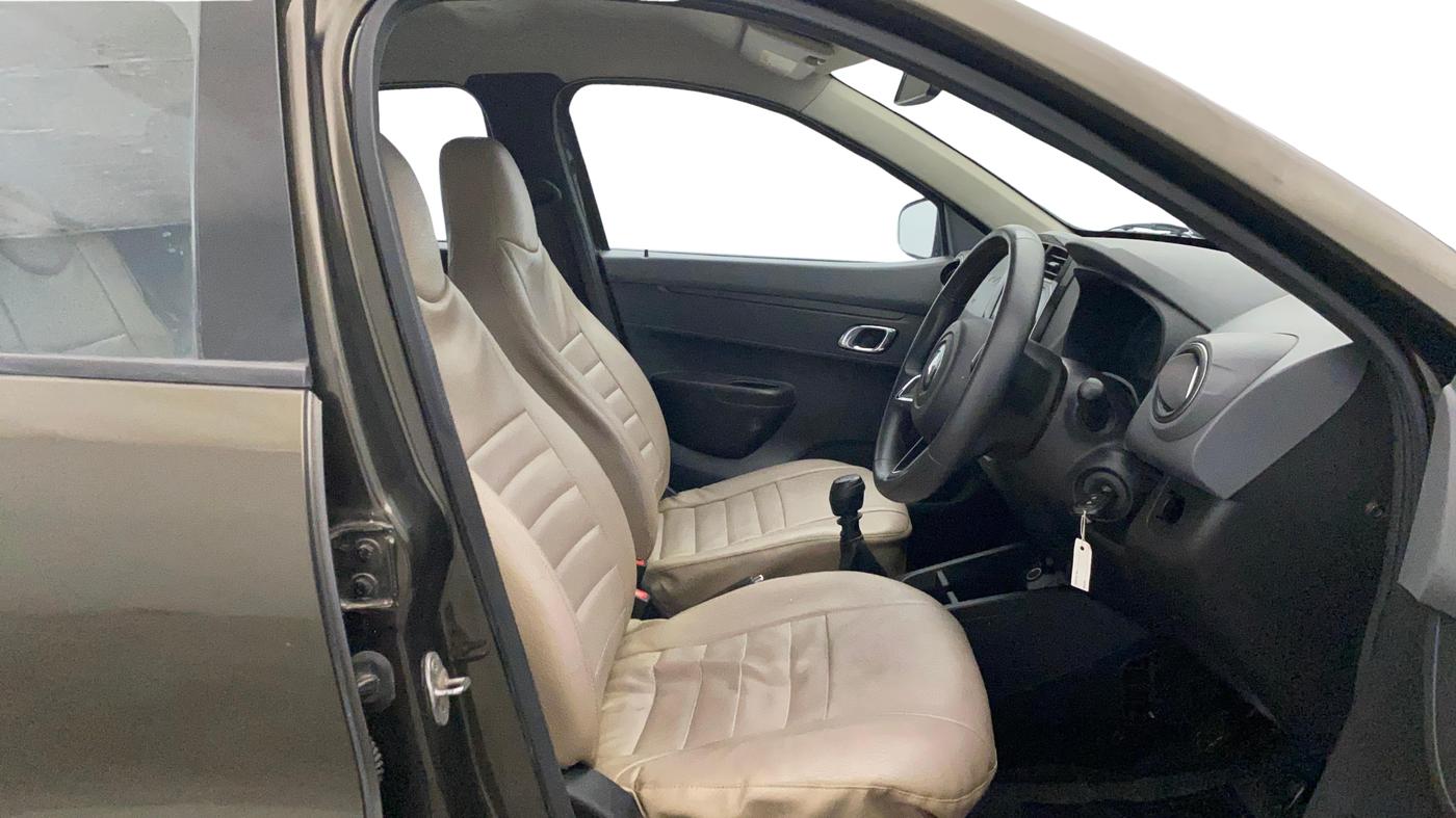 2019 Renault Kwid RXT 1.0 (O), Petrol, Manual, 74,041 km, Right Side Front Door Cabin