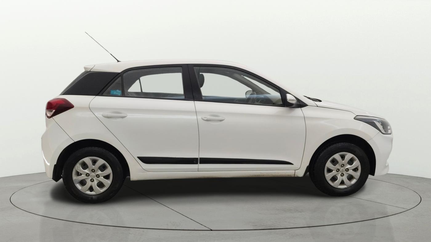 2017 Hyundai Elite i20 SPORTZ 1.2, CNG, Manual, 73,687 km, Right Side View