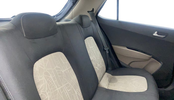 2015 Hyundai Grand i10 SPORTZ 1.2 KAPPA VTVT, Petrol, Manual, 60,994 km, Right Side Rear Door Cabin