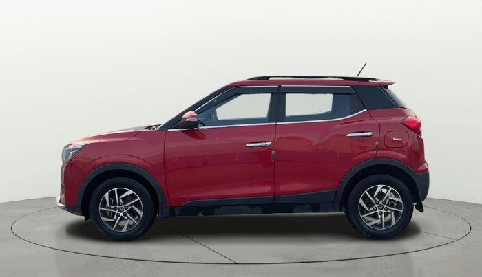 2024 Mahindra XUV300 W8 (O) 1.2 PETROL AMT, Petrol, Automatic, 20,797 km, Left Side