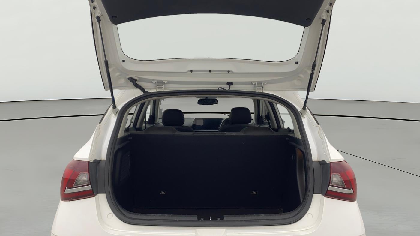 2021 Hyundai NEW I20 ASTA 1.2 AT, Petrol, Automatic, 1,02,328 km, Boot Open Zoomed View