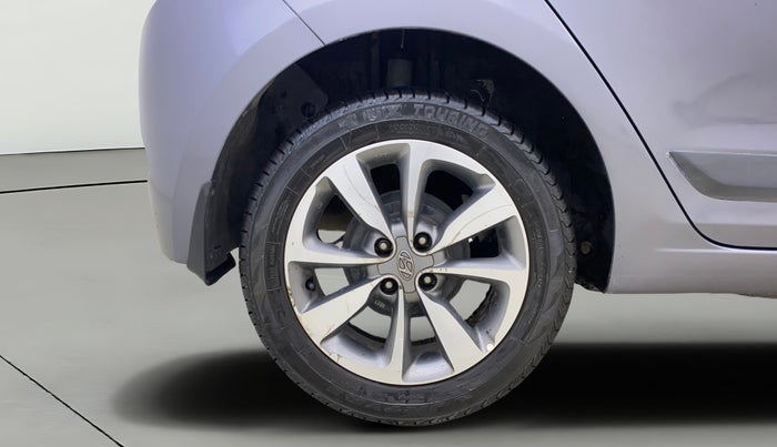 2016 Hyundai Elite i20 ASTA 1.2, Petrol, Manual, 1,01,012 km, Right Rear Wheel