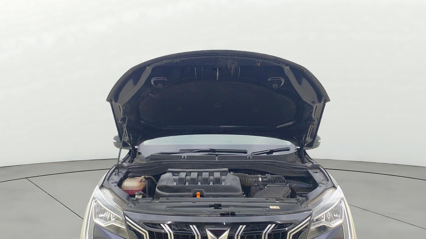 2023 Mahindra XUV700 AX 5 P AT 5 STR, Petrol, Automatic, 12,399 km, Open Bonet