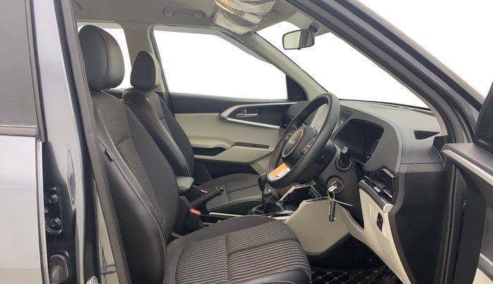 2022 KIA CARENS PRESTIGE 1.5 PETROL 7 STR, Petrol, Manual, 7,566 km, Right Side Front Door Cabin