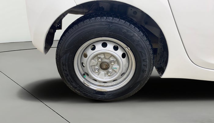 2015 Hyundai Eon ERA +, Petrol, Manual, 49,356 km, Right Rear Wheel