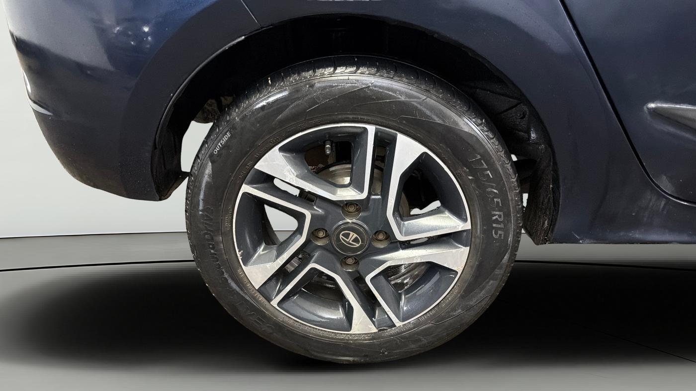 2018 Tata TIGOR XZ PLUS PETROL, Petrol, Manual, 51,742 km, Right Rear Wheel
