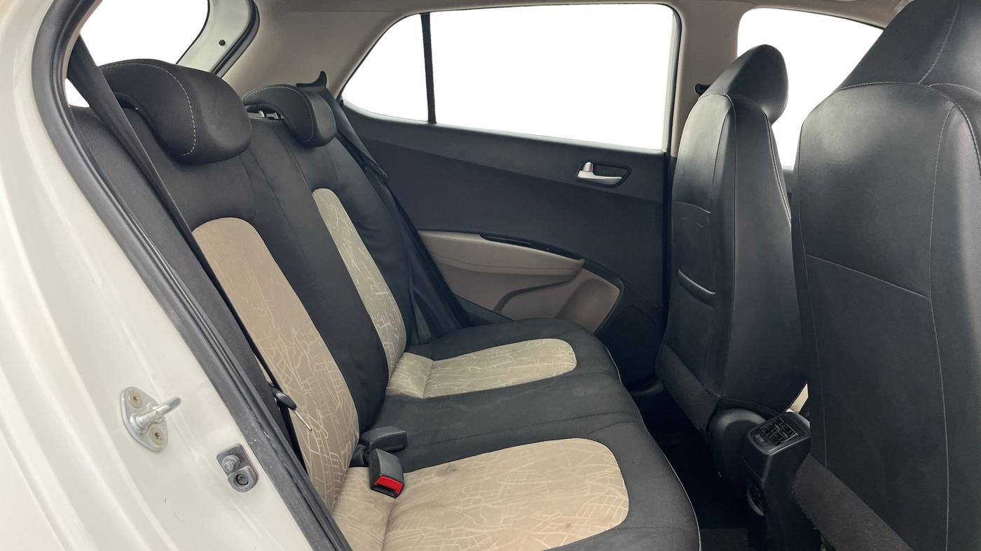 2017 Hyundai Grand i10 ASTA 1.2 KAPPA VTVT, Petrol, Manual, 51,568 km, Right Side Rear Door Cabin