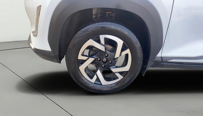 2021 Nissan MAGNITE XV MT, Petrol, Manual, 26,538 km, Left Front Wheel