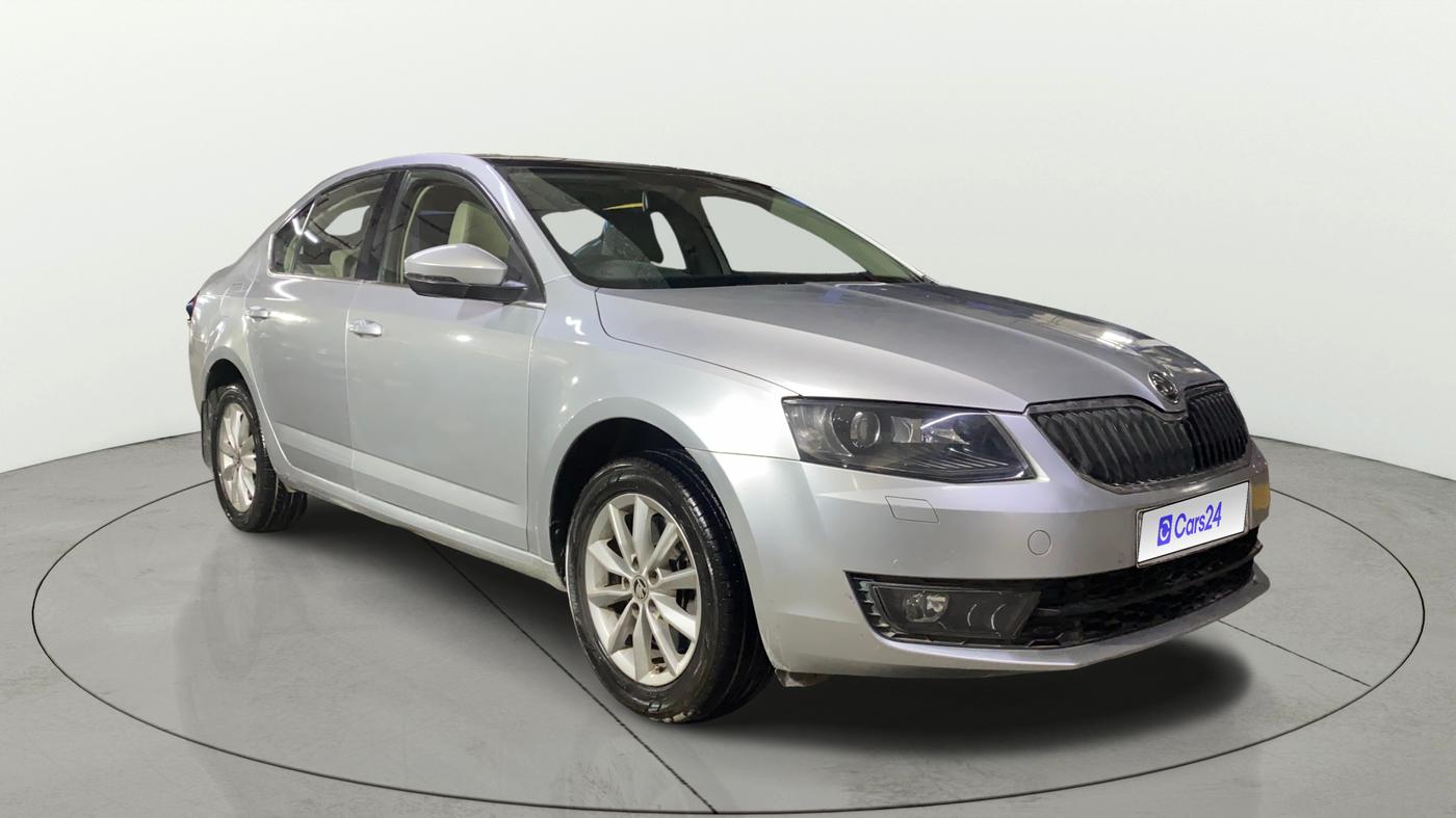 2016 Skoda Octavia STYLE PLUS AT 1.8 TSI, Petrol, Automatic, 58,090 km, Right Front Diagonal