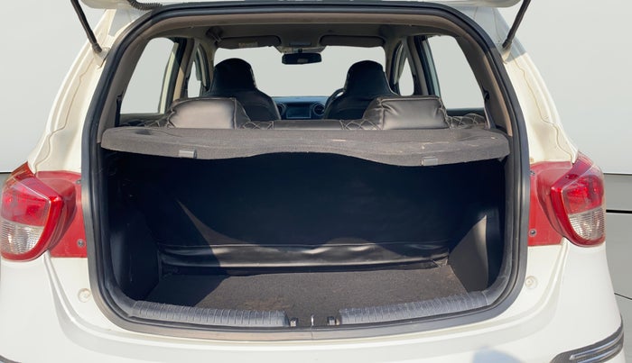 2018 Hyundai Grand i10 SPORTZ 1.2 KAPPA VTVT, Petrol, Manual, 37,122 km, Boot Open Zoomed View