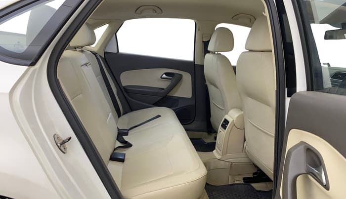 2014 Volkswagen Vento HIGHLINE PETROL AT, Petrol, Automatic, 92,803 km, Right Side Rear Door Cabin