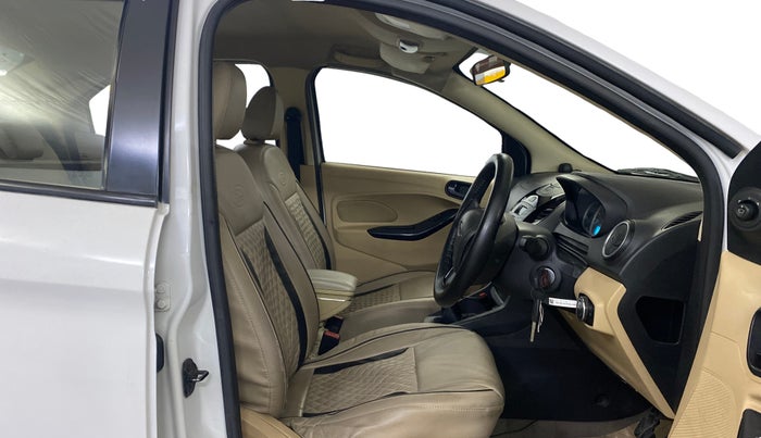 2016 Ford Figo Aspire TITANIUM 1.2 PETROL, Petrol, Manual, 82,266 km, Right Side Front Door Cabin