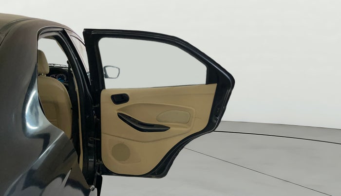 2015 Ford Figo Aspire TITANIUM 1.2 PETROL, CNG, Manual, 73,637 km, RHS Rear Door