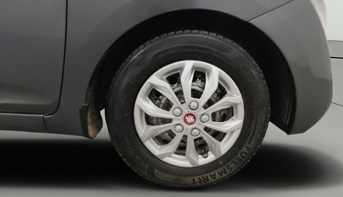 2014 Hyundai Eon ERA +, Petrol, Manual, 81,047 km, Right Front Wheel