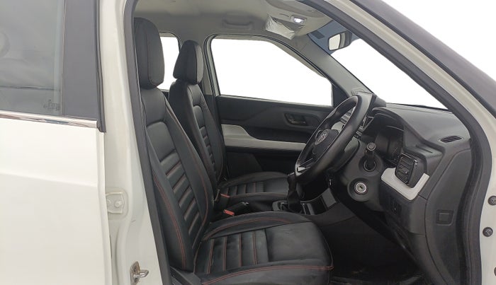 2022 Tata PUNCH PURE MT, Petrol, Manual, 25,231 km, Right Side Front Door Cabin