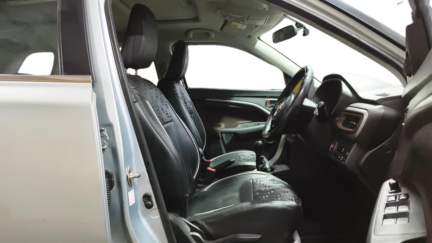 2023 Maruti BREZZA ZXI SMART HYBRID , Petrol, Manual, 83,053 km, Right Side Front Door Cabin