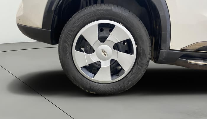 2023 Maruti Grand Vitara DELTA SMART HYBRID AT, Petrol, Automatic, 56,083 km, Right Rear Wheel