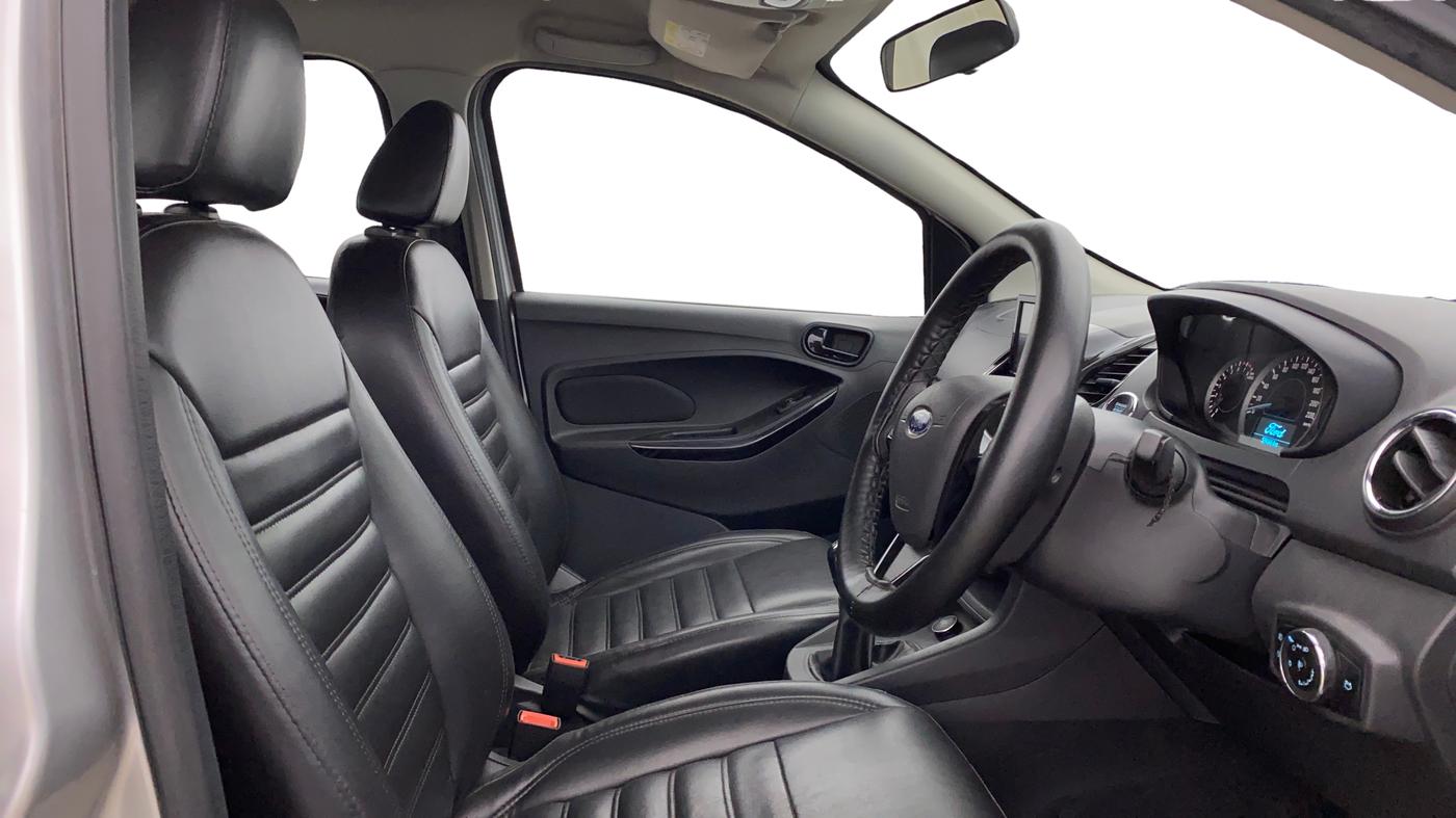 2019 Ford New Figo TITANIUM 1.2 PETROL MT, Petrol, Manual, 59,465 km, Right Side Front Door Cabin