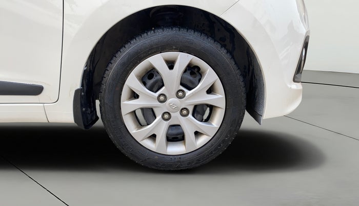 2015 Hyundai Grand i10 SPORTZ 1.2 KAPPA VTVT, Petrol, Manual, 6,138 km, Right Front Wheel