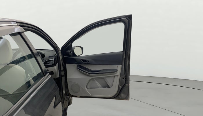 2023 Tata Tiago XT CNG, CNG, Manual, 40,781 km, RHS Front Door
