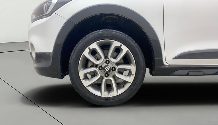 2018 Hyundai i20 Active 1.2 SX, Petrol, Manual, 1,04,549 km, Left Front Wheel